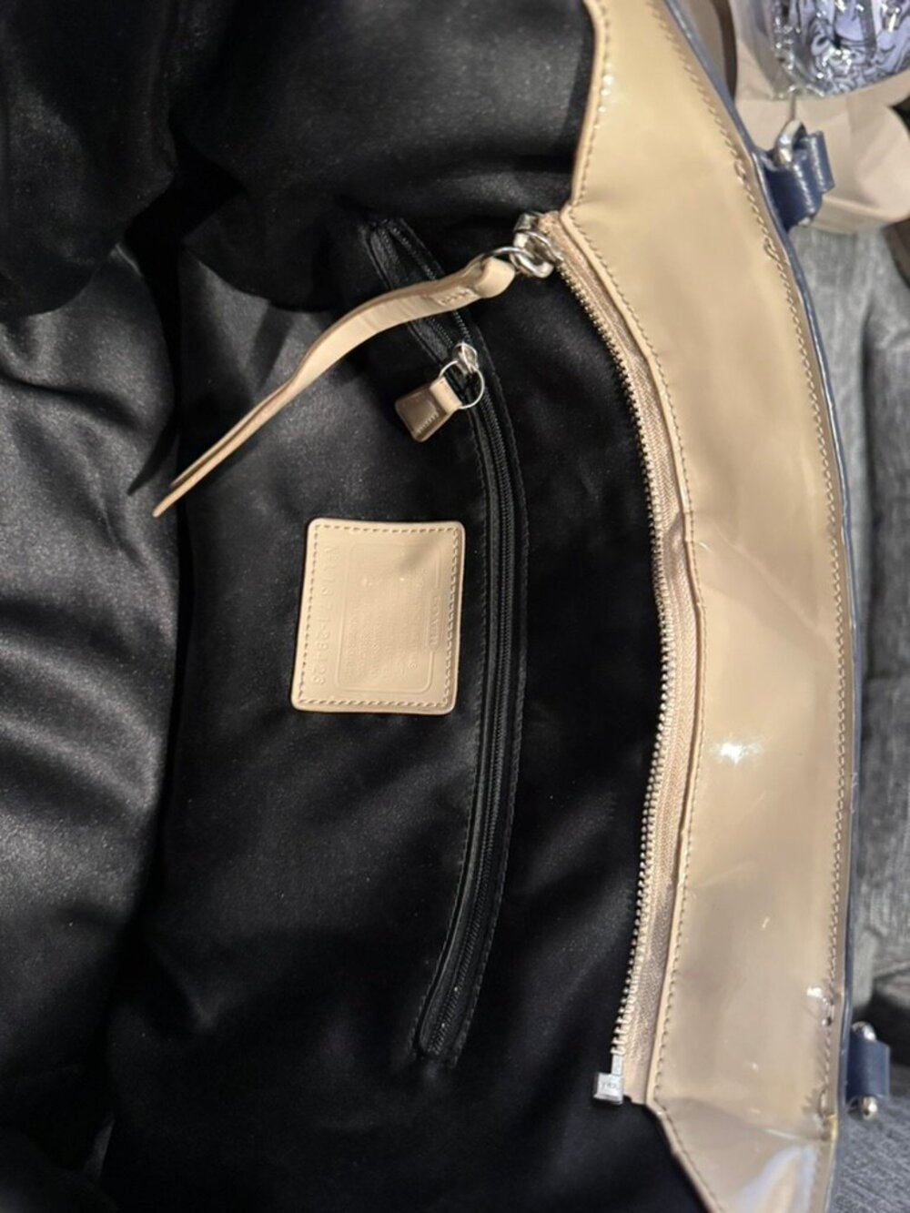Coach 29423 Signature Tote Khaki Canvas Navy Leather Shoulder Bag EUC - Picture 9 of 10